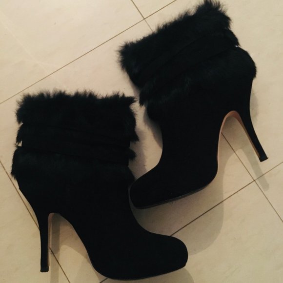 Coach Janeva Fur Trim Round Toe Ankle Boots / Black Suede (8) - Picture 9 of 12